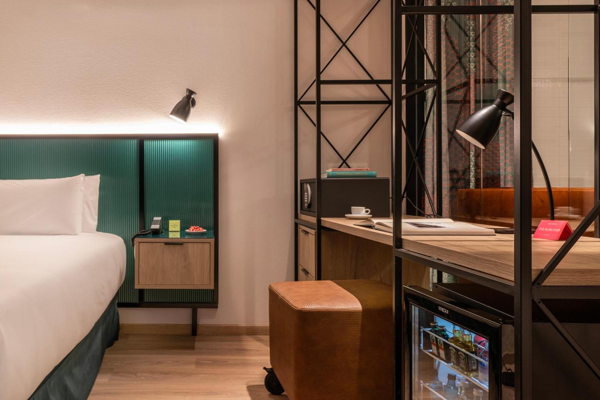 Axel Hotel Bilbao - Adults Only Exterior photo
