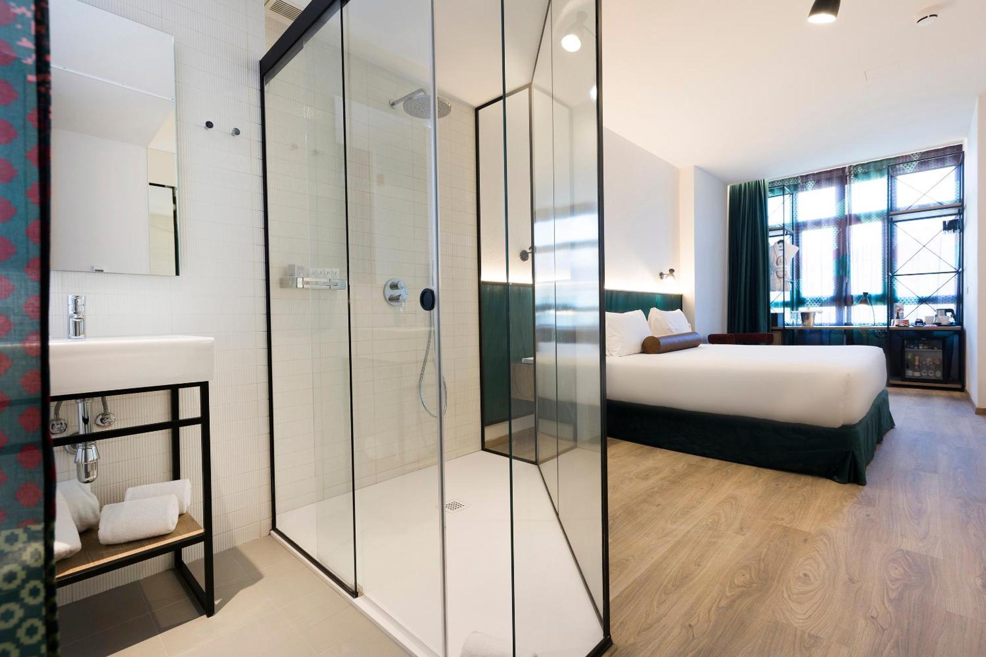 Axel Hotel Bilbao - Adults Only Exterior photo